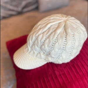 women winter knitted HAT / white